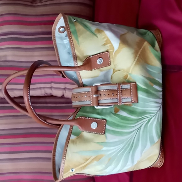 - Rare Michael Kors Canvas and Leather Tote - Picture 1 of 14
